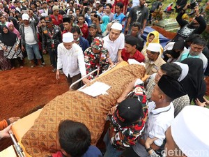 Pupus Niat Wisata Saat Puluhan Orang Tewas di Tanjakan Emen Subang