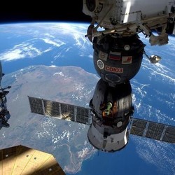 Astronaut Pulang ke Bumi Sakit Misterius, NASA Bungkam