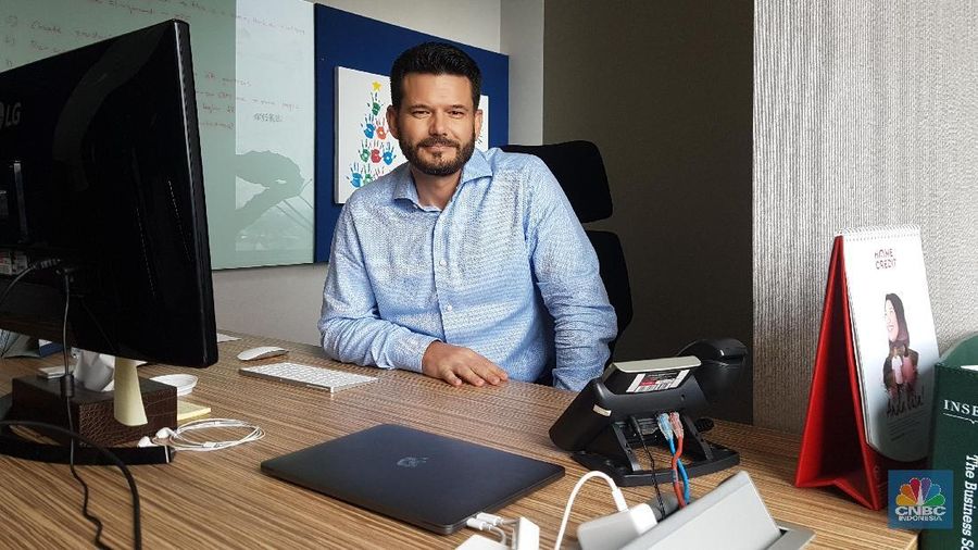 Seperti apa strategi Home Credit merambah pembiayaan telepon genggam di Indonesia?