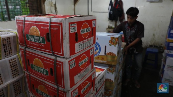 Ya Ampun, Jeruk Mandarin & Apel dari China Banjiri RI Badan Pusat Statistik (BPS) mencatat nilai impor sepanjang November 2019 mencapai US$ 15,34 miliar.