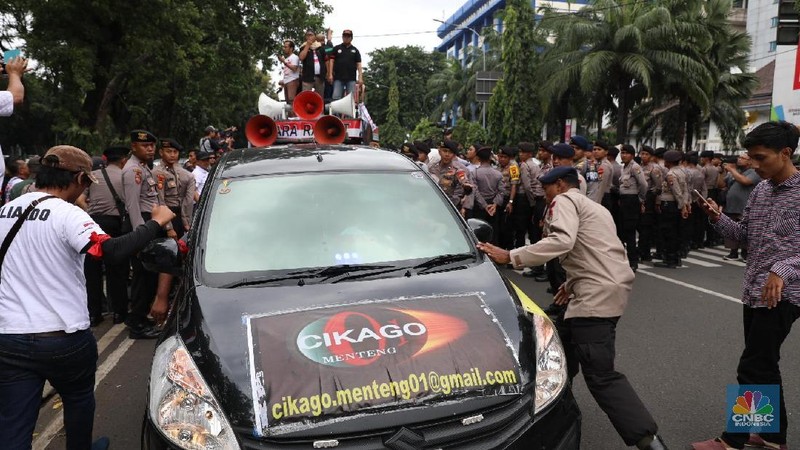 Driver taksi online kembali berdemo menolak Peraturan Menteri Perhubungan Nomor 108 Tahun 2017.