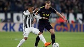 Tottenham Hotspur berada dalam tekanan besar lantaran mereka tertinggal lewat dua gol cepat. Namun skuat Mauricio Pochettino ini terus mencoba membongkar pertahanan Juventus. (Reuters/Paul Childs)