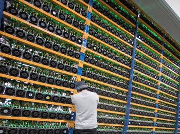 Gokil, Konsumsi Listrik Buat Nambang Bitcoin Gede Banget!