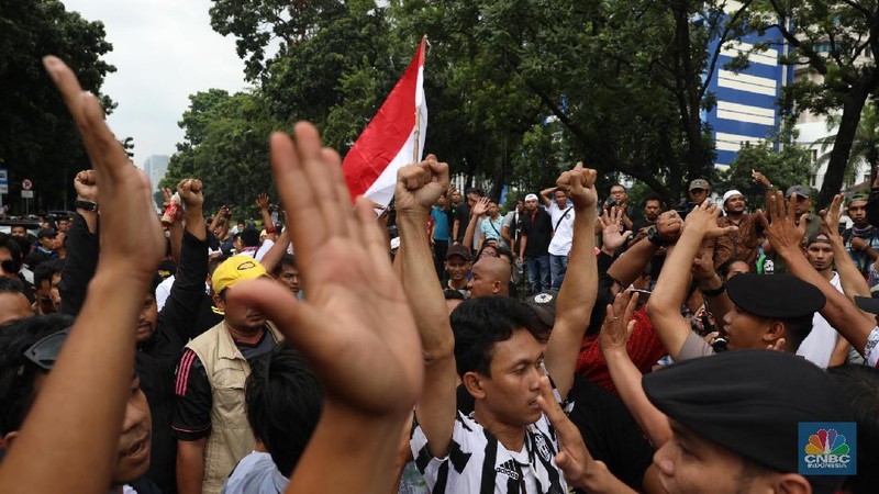 Driver taksi online kembali berdemo menolak Peraturan Menteri Perhubungan Nomor 108 Tahun 2017.
