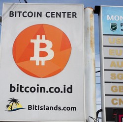 Bitcoin Dkk Jeblok, Dogecoin Menguat Sendirian dan Jadi Bintang