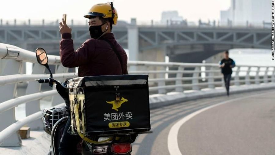 Pengantar Makanan Meituan di China