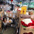 Bisnis Bunga Merekah Selama Perayaan Valentine dan Imlek