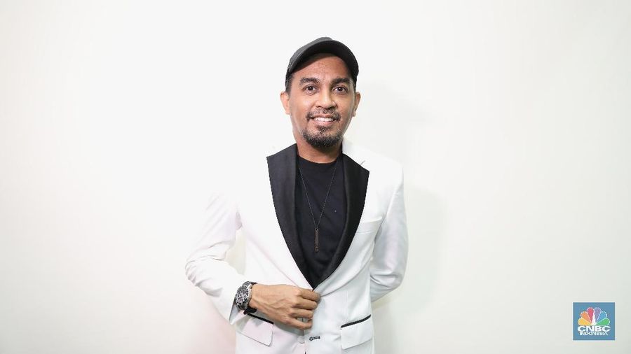 Jual beli saham kini menjadi pilihan investasi yang semakin banyak digemari. Termasuk di kalangan selebriti, salah satunya adalah penyanyi Glenn Fredly.