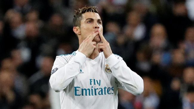 Ronaldo Sudah Lakukan Penalti 'Tendangan Voli' di Man United