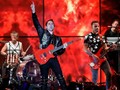 Muse Bergaya Retro di Single Rock Terbaru 'Pressure'