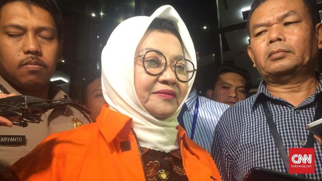 Ditahan KPK, Bupati Subang Klaim Tak Terima Uang Suap