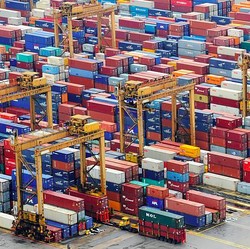 Pandemi Hantam Bisnis Terminal Pelabuhan, Ini Buktinya