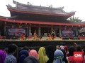 Warga Lintas Agama Rayakan Imlek di Kelenteng Sam Poo Kong