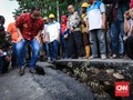 Evaluasi Infrastruktur, Anies Minta Proyek LRT Tak Disetop