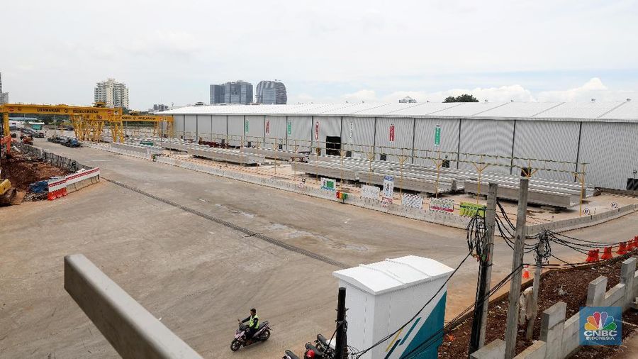 Progres proyek pembangunan kereta api ringan atau Light Rail Transit (LRT) yang ditargetkan akan rampung pada 2019