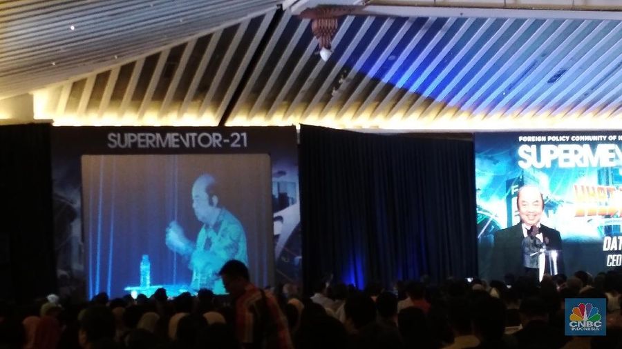 Publik internasional tercengang karena menjalin kemitraan senilai US$100 juta setara lebih dari Rp1 triliun dengan Bill Gates, mantan orang terkaya di dunia.