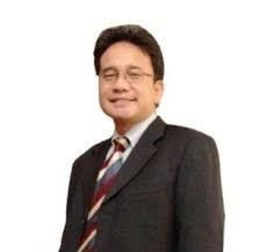 Nomor 2 : Mirza Adityaswara