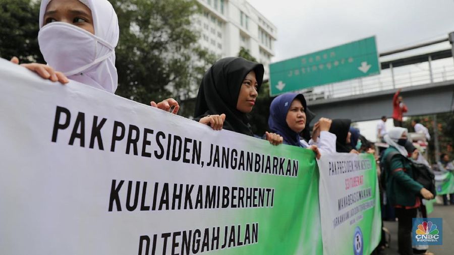 Menurut mereka pengurangan kuota beasiswa BPP-DN dan BUDI DN 2017.