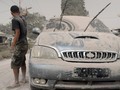 Efek Buruk Bersihkan Debu Mobil Pakai Kemoceng