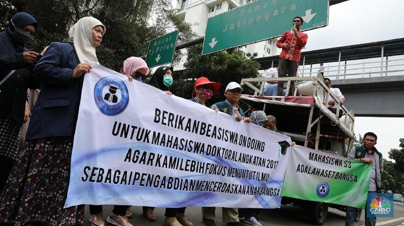Menurut mereka pengurangan kuota beasiswa BPP-DN dan BUDI DN 2017.