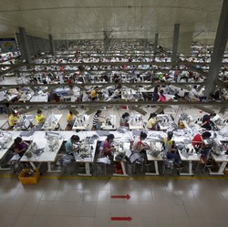 Pabrik Sudah Boleh WFO 100%, Ini yang Masih Bikin Khawatir!