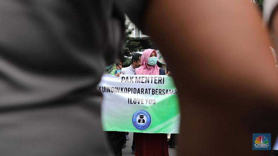 Menurut mereka pengurangan kuota beasiswa BPP-DN dan BUDI DN 2017.