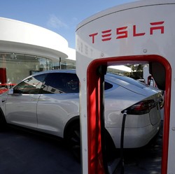 Gantikan LG, Huayou Pasok Bahan Baku Baterai Asal RI ke Tesla