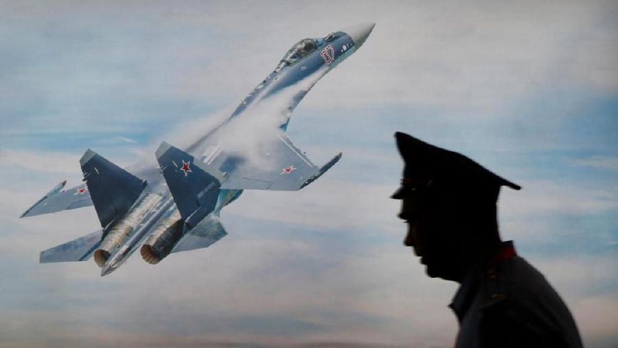 Indonesia telah menandatangani kesepakatan pembelian 11 pesawat jet jenis Sukhoi Su-35 dari Rusia