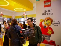 Bisnis Turun, Lego Kerja Sama dengan Sektor Pendidikan China