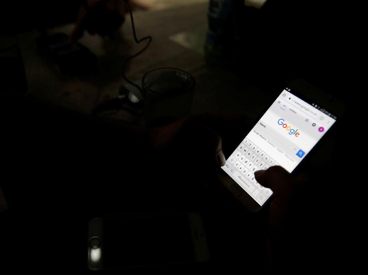 Gen Z Bosan Smartphone, Penjualan Feature Phone Naik Drastis di 2024