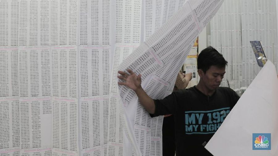 Setelah 28 Februari 2018, Kemenkominfo sudah meminta operator selular melakukan pemblokiran tahap I.
