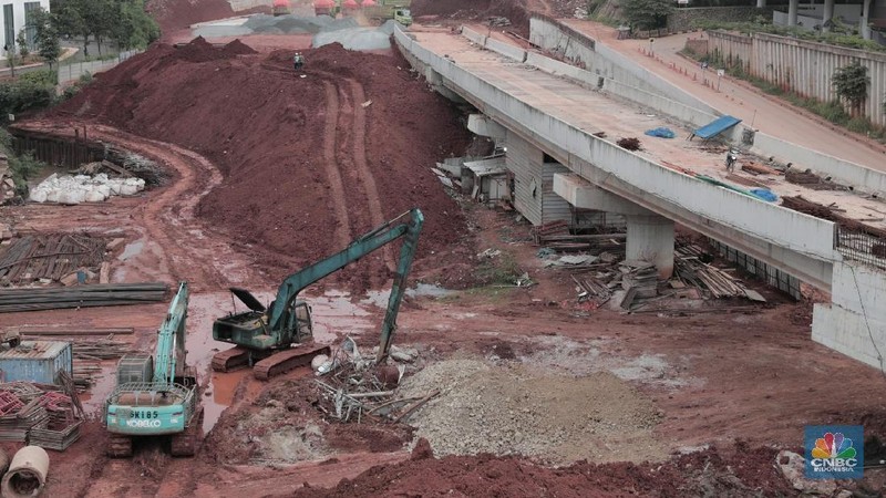 Proyek infrastruktur layang atau elevated baik yang dikerjakan BUMN maupun Swasta diberhentikan sementara.