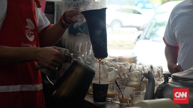 Mencicip Kopi Johny, Tempat Nongkrong Hotman Paris