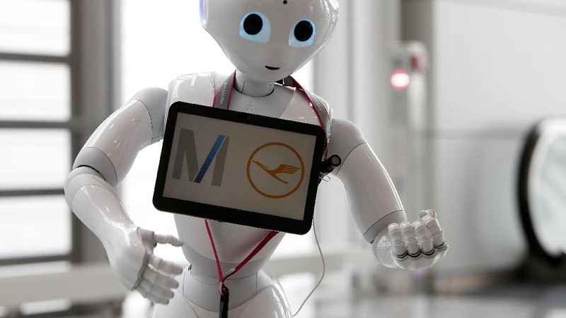 Kehadiran Robot Humanoid ini  membantu para penumpang bandara ketika mereka kesulitan menemukan petunjuk arah ke gate.