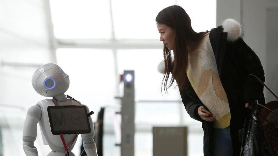 Lufthansa tests humanoid robot 'Josie Pepper' as helper for passengers at airport in Munich, Germany February 20, 2018. REUTERS/Michaela Rehle