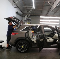 Ini Perbandingan Gaji Carlos Ghosn dengan Bos Otomotif Dunia