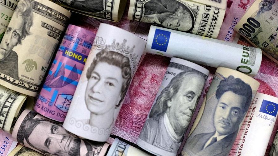 Mata Uang Euro, Hong Kong dollar, U.S. dollar, Japanese yen, pound and Chinese 100 yuan