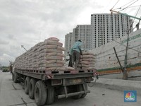Menperin Ungkap Alasan Tolak Setop Izin Pabrik Baru Semen