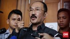 Fredrich Yunadi Taruh Jari Telunjuk di Dahi, Sidang Memanas