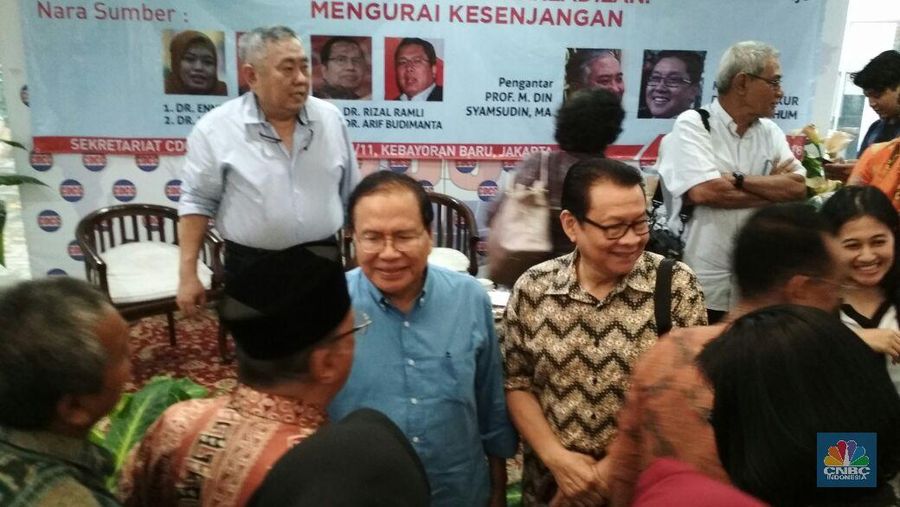 Rizal Ramli buka suara mengenai pelemahan nilai tukar rupiah yang sudah menembus level psikologis baru di Rp 15.000/US$.
