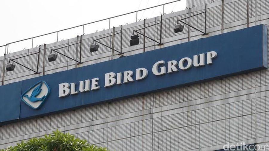 Blue Bird enggan menanggapi kabar saham perseroan berencana diakuisisi oleh Go-Jek.