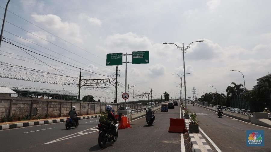 Simpang Susun ini akan mengurai kemacetan di pertigaan jalan Bekasi Timur Raya dan Jalan I Gusti Ngurah Rai.