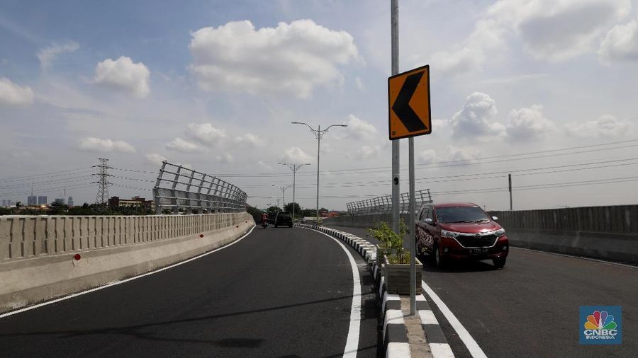 Simpang Susun ini akan mengurai kemacetan di pertigaan jalan Bekasi Timur Raya dan Jalan I Gusti Ngurah Rai.