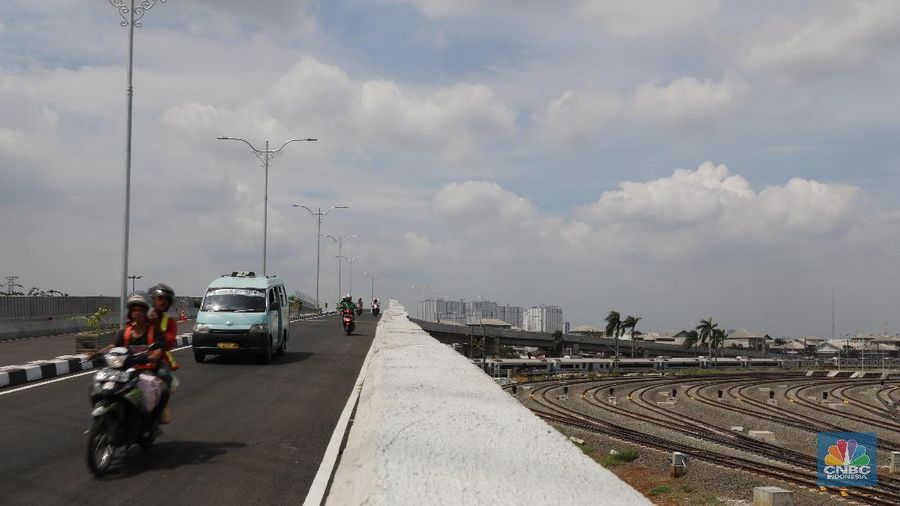 Simpang Susun ini akan mengurai kemacetan di pertigaan jalan Bekasi Timur Raya dan Jalan I Gusti Ngurah Rai.
