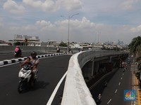 Melihat Uji Coba Flyover Cipinang Lontar