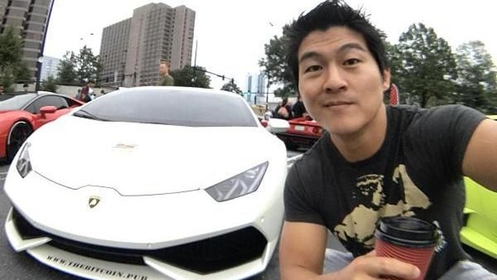 Pria Ini Jadi Sorotan karena Beli Lamborghini Pakai Bitcoin