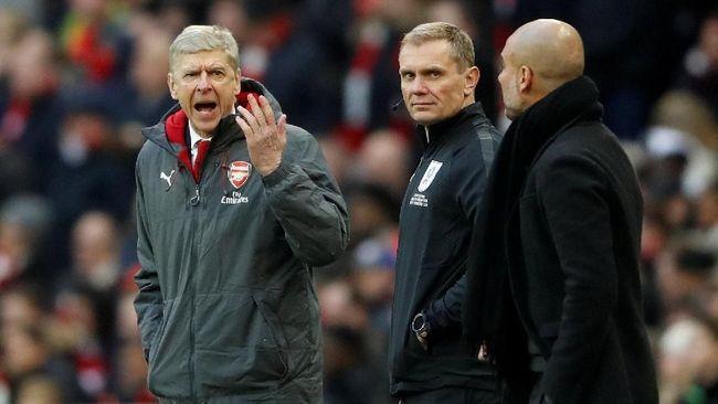 Arsenal Dikalahkan ManCity, Wenger Ribut dengan Wasit