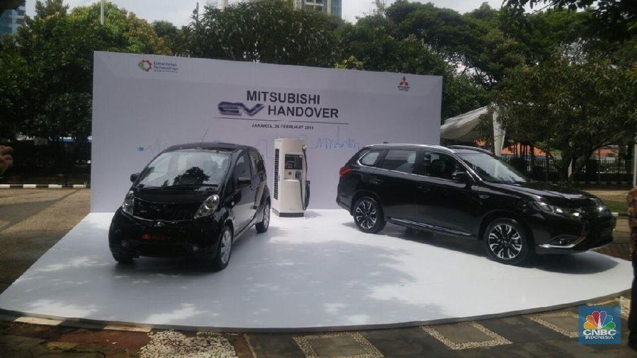 Indonesia menargetkan pangsa pasar mobil listrik dapat mencapai 20% dari total penjualan otomotif.