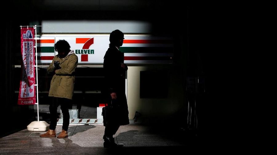Dalam rapat umum pemegang saham tahunan (RUPST) yang digelar hanya 69% pemegang saham yang menyetujui.