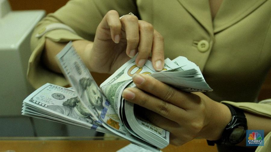 Nilai tukar rupiah terhadap dolar AS dibuka menguat terbatas hari ini. Dolar AS, melemah 47 poin dibanding hari sebelumnya.